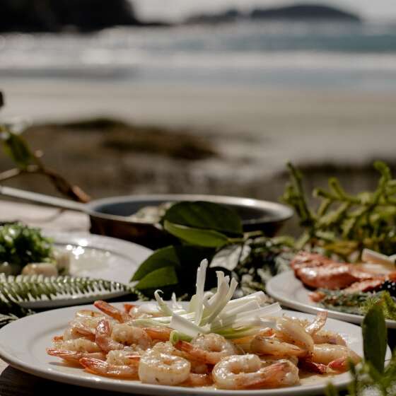 Feast on Indigenous Tourism Culture at Tofino’s naaɁuu